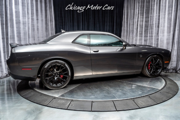 Used 2016 Dodge Challenger SRT Hellcat Coupe 8-SPEED AUTO! 707 HP! for sale Sold at Chicago Motor Cars in West Chicago IL 60185 5