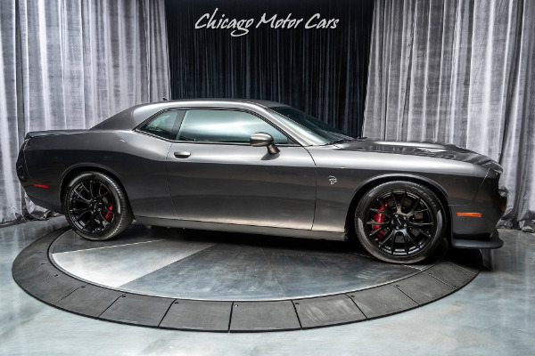 Used 2016 Dodge Challenger SRT Hellcat Coupe 8-SPEED AUTO! 707 HP! for sale Sold at Chicago Motor Cars in West Chicago IL 60185 6