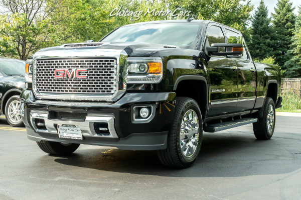 Used 2017 GMC Sierra 2500HD Denali Duramax Diesel 4x4 for sale Sold at Chicago Motor Cars in West Chicago IL 60185 3