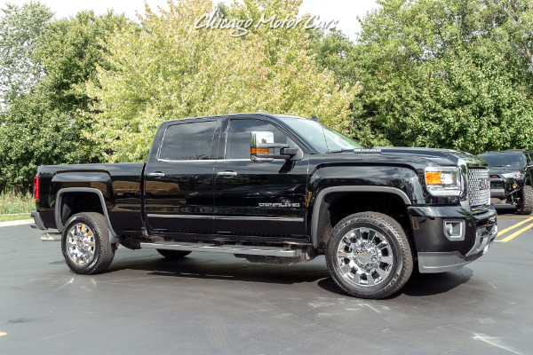 Used 2017 GMC Sierra 2500HD Denali Duramax Diesel 4x4 for sale Sold at Chicago Motor Cars in West Chicago IL 60185 4