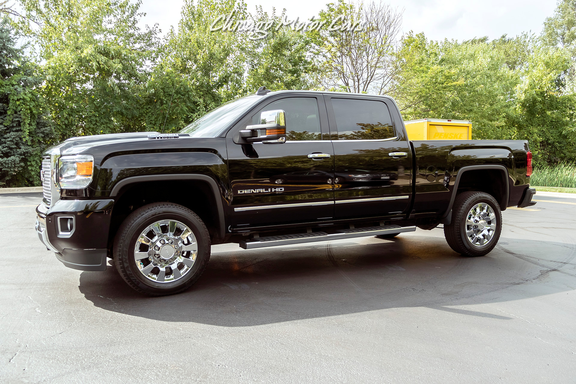 Used 2017 GMC Sierra 2500HD Denali Duramax Diesel 4x4 for sale Sold at Chicago Motor Cars in West Chicago IL 60185 1