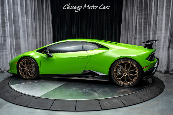 Used 2018 Lamborghini Huracan LP 640-4 Performante Coupe MSRP $335K+ VERDE MANTIS Upgrades! for sale Sold at Chicago Motor Cars in West Chicago IL 60185 3