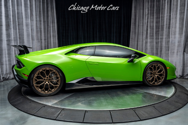 Used 2018 Lamborghini Huracan LP 640-4 Performante Coupe MSRP $335K+ VERDE MANTIS Upgrades! for sale Sold at Chicago Motor Cars in West Chicago IL 60185 5