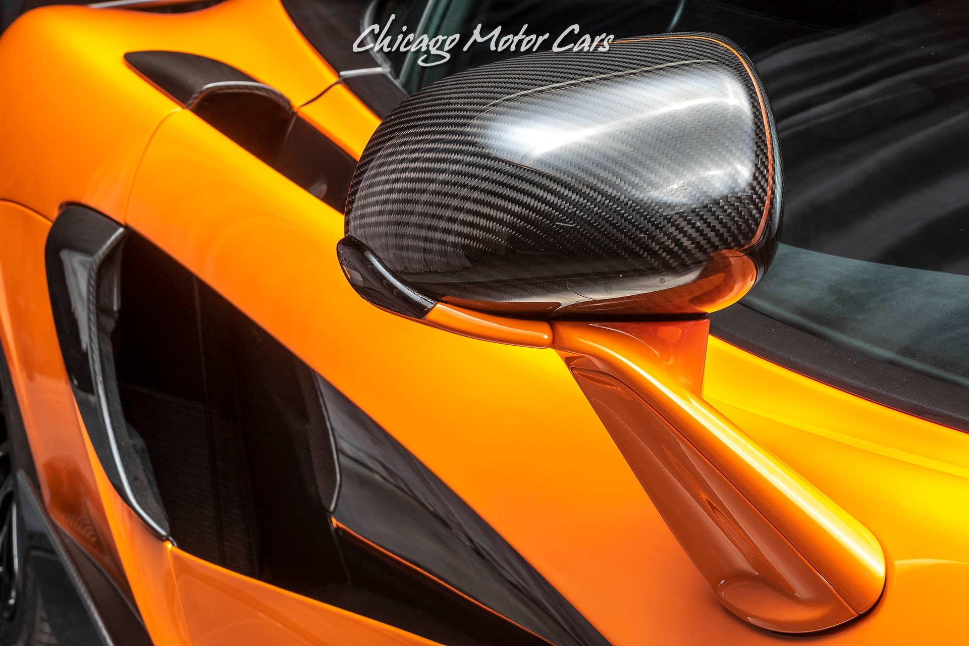 Used-2019-McLaren-600LT-Coupe-LIGHTWEIGHT-SENNA-RACING-SEATS--LOADED-wCARBON-FIBER