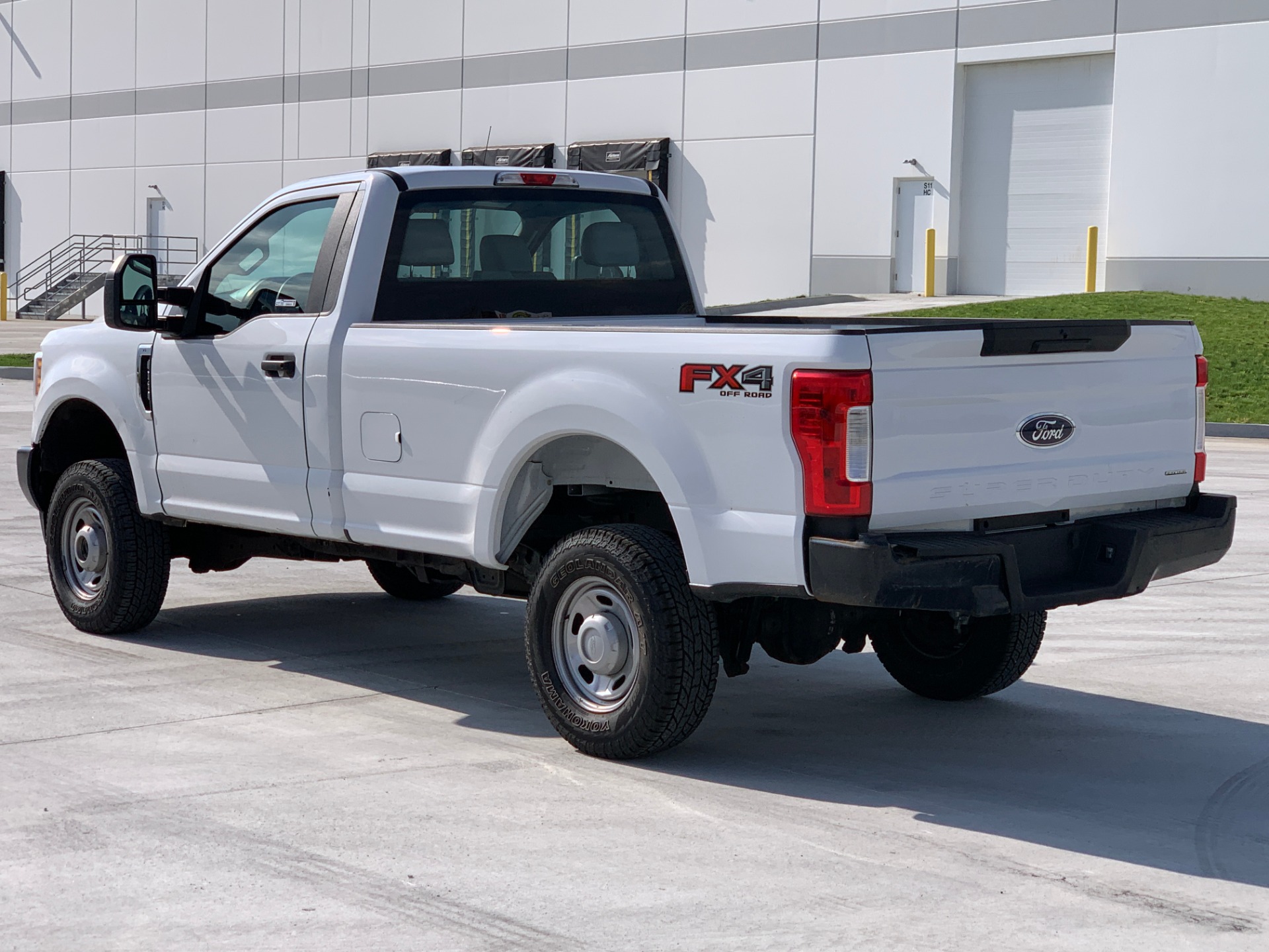 Used-2017-Ford-F-350-Super-Duty-XL-4x4-62-Liter-V8