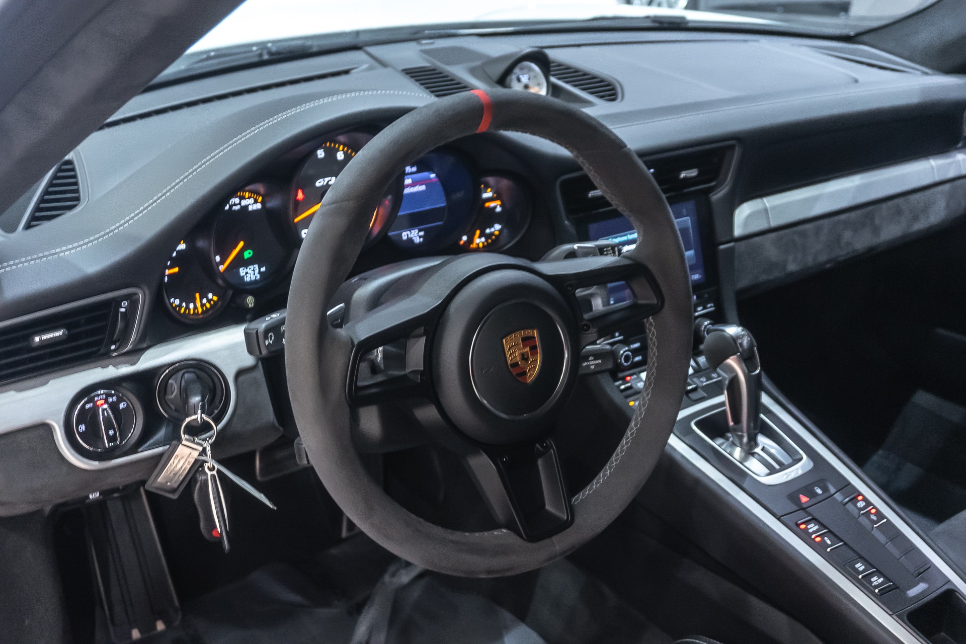 Used-2018-Porsche-911-GT3-Coupe-MSRP-174k-CARBON-CERAMIC-BRAKES