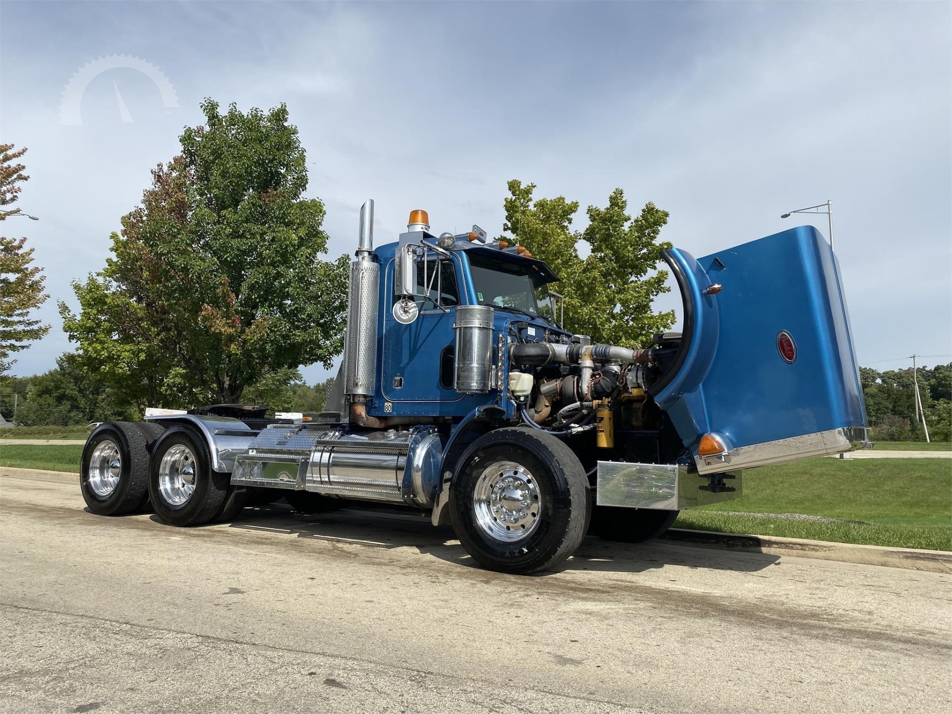 Used-2000-Peterbilt-378-Conventional