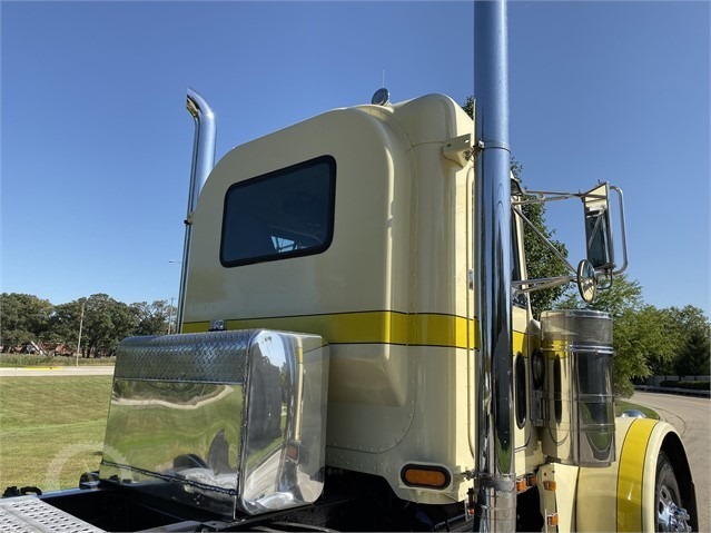 Used-1997-Peterbilt-379EXHD-Conventional
