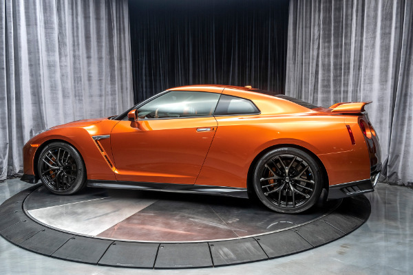 Used 2018 Nissan GT-R Premium Coupe BLAZE METALLIC! for sale Sold at Chicago Motor Cars in West Chicago IL 60185 3