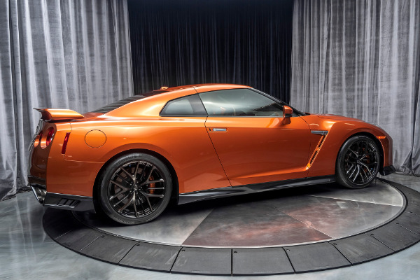 Used 2018 Nissan GT-R Premium Coupe BLAZE METALLIC! for sale Sold at Chicago Motor Cars in West Chicago IL 60185 5