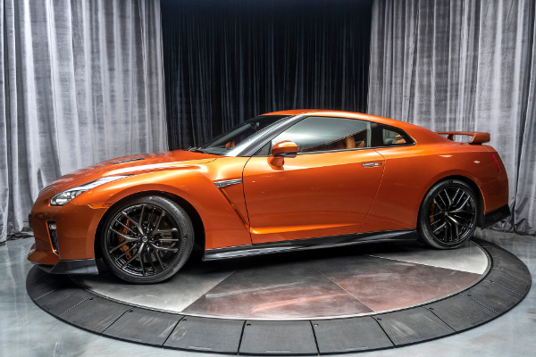 Used 2018 Nissan GT-R Premium Coupe BLAZE METALLIC! for sale Sold at Chicago Motor Cars in West Chicago IL 60185 1
