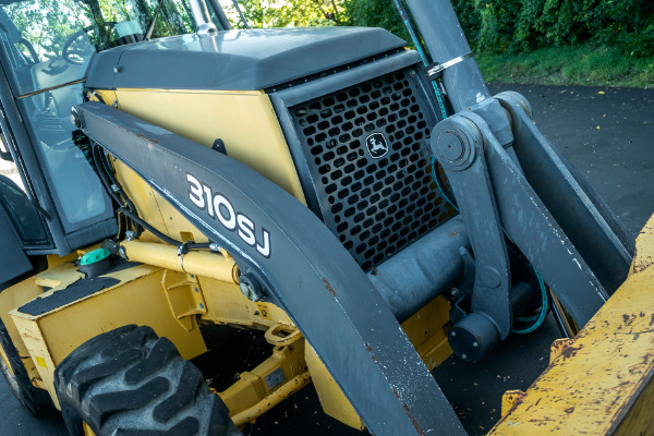 Used-2010-John-Deere-310-SJ-Backhoe-Loader