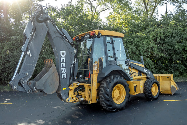 Used 2010 John Deere 310 SJ Backhoe Loader for sale Sold at Chicago Motor Cars in West Chicago IL 60185 4