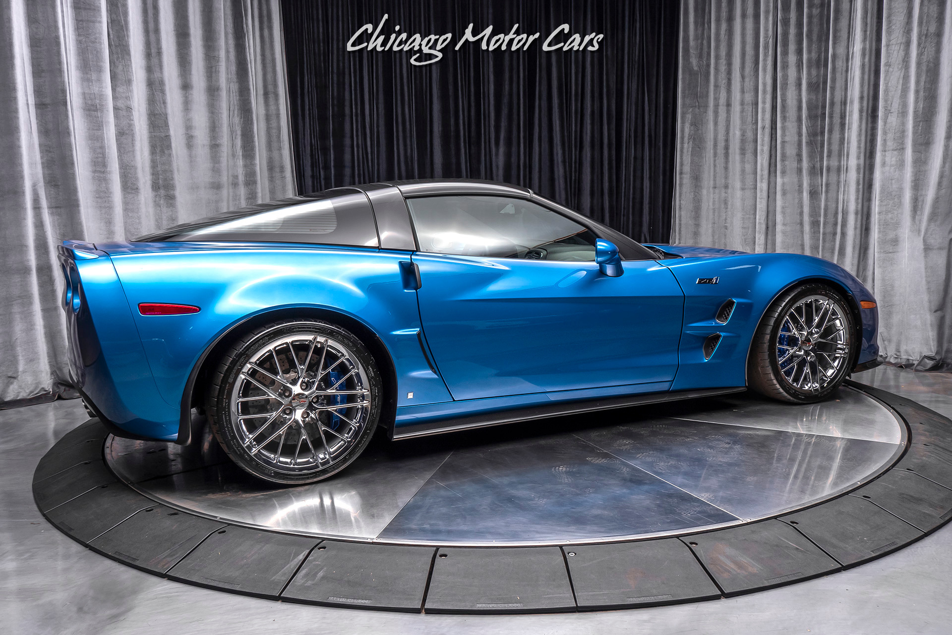 Used-2009-Chevrolet-Corvette-ZR1-FACTORY-SUPERCHARGED-V8-ENGINE-CARBON-FIBER