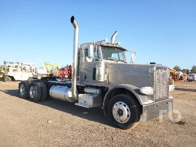 Used-2012-Peterbilt-388-Day-Cab