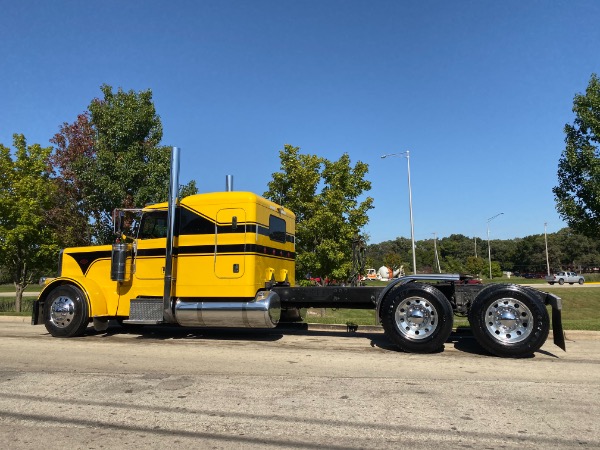 Used 2013 Peterbilt 389 Glider Kit for sale Sold at Chicago Motor Cars in West Chicago IL 60185 3