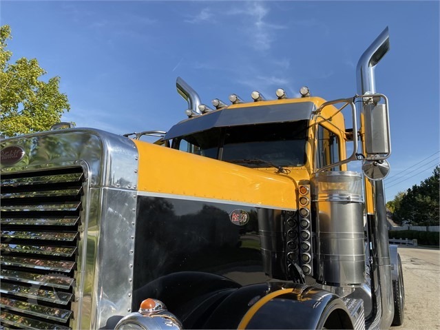 Used-2005-Peterbilt-379EXHD