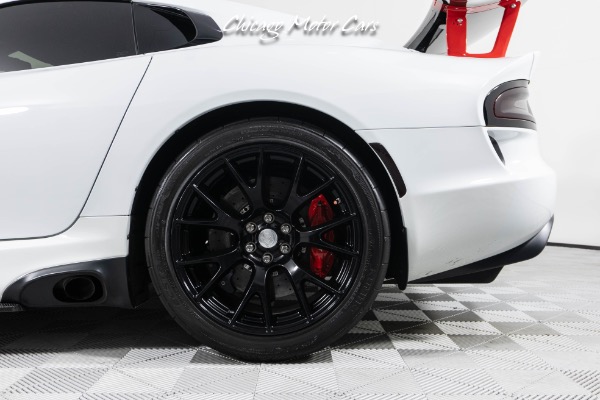Used 2016 Dodge Viper ACR Coupe! Only 3k Miles! Carbon Fiber! LOADED! Black/Red Stripes! for sale Sold at Chicago Motor Cars in West Chicago IL 60185 4