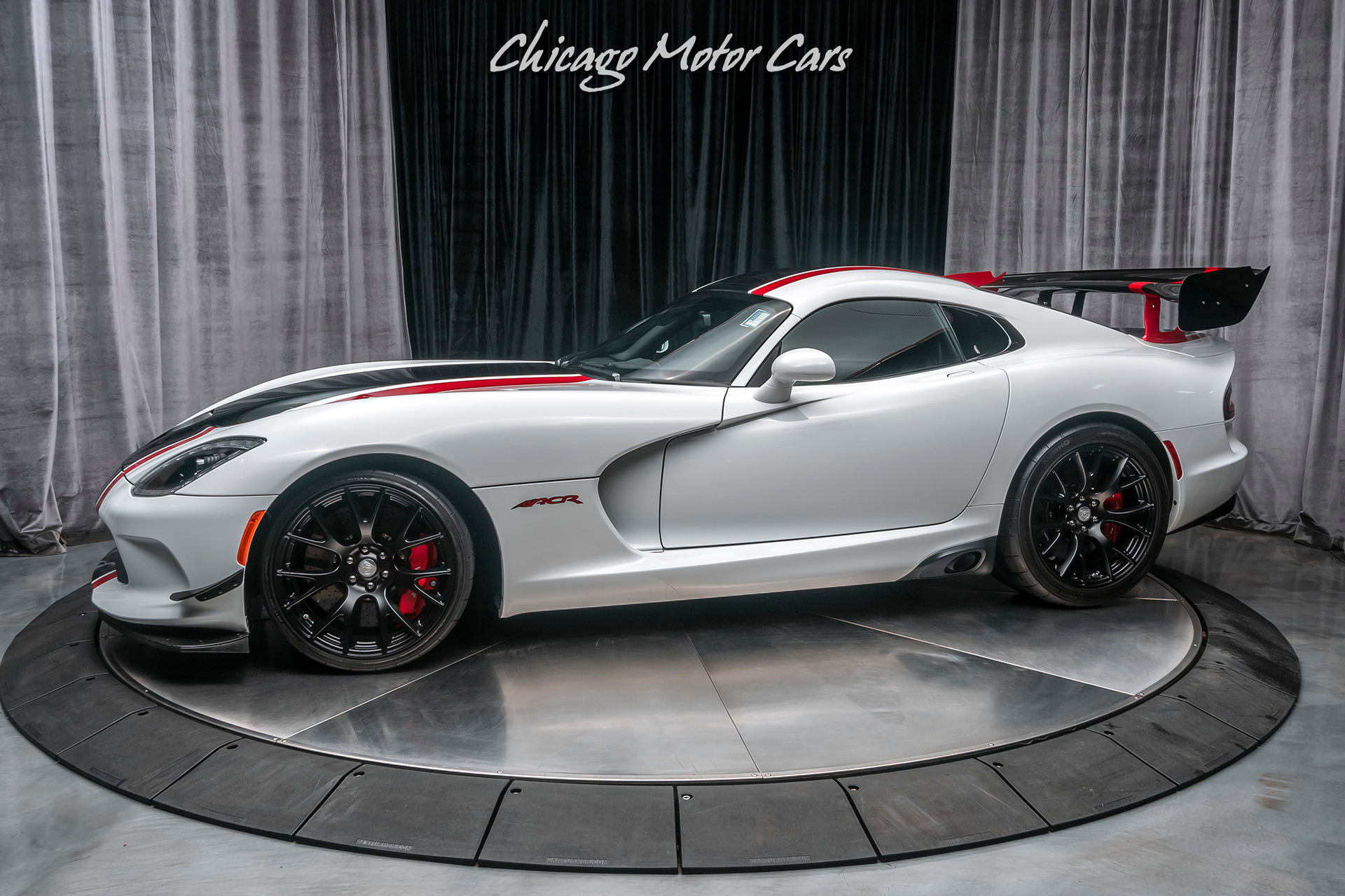 Used-2016-Dodge-Viper-ACR-Coupe-ONLY-1700-MILES
