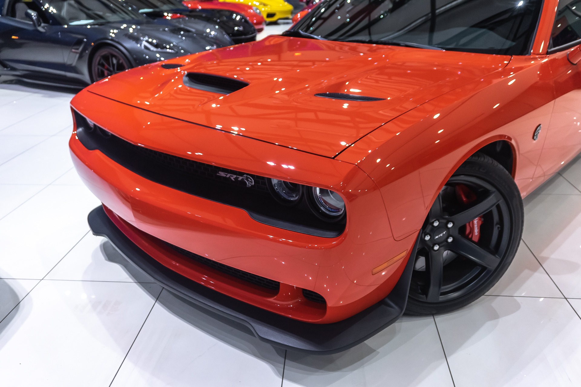 Used-2018-Dodge-Challenger-SRT-Hellcat-Coupe-PRISTINE-CONDITION-ONLY-3900-MILES