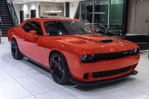 Used-2018-Dodge-Challenger-SRT-Hellcat-Coupe-PRISTINE-CONDITION-ONLY-3900-MILES