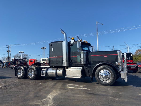 Used 2013 Peterbilt 389 Sleeper for sale Sold at Chicago Motor Cars in West Chicago IL 60185 1