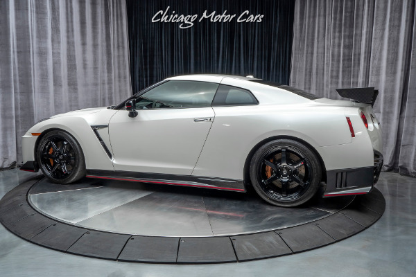 Used 2017 Nissan GT-R Nismo Coupe *UPGRADES* 800HP!! for sale Sold at Chicago Motor Cars in West Chicago IL 60185 3