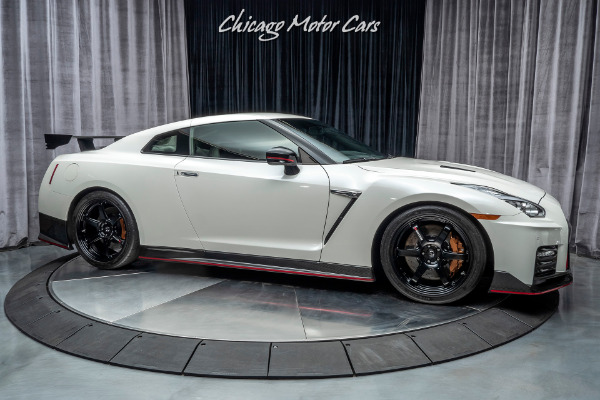 Used 2017 Nissan GT-R Nismo Coupe *UPGRADES* 800HP!! for sale Sold at Chicago Motor Cars in West Chicago IL 60185 6