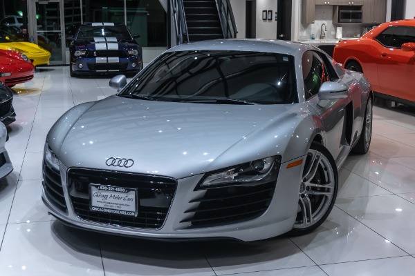 Used 2009 Audi R8 4.2 V8 quattro Coupe MSRP $126K+ 6-SPEED MANUAL! for sale Sold at Chicago Motor Cars in West Chicago IL 60185 3