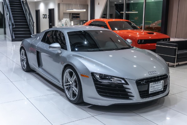 Used 2009 Audi R8 4.2 V8 quattro Coupe MSRP $126K+ 6-SPEED MANUAL! for sale Sold at Chicago Motor Cars in West Chicago IL 60185 5