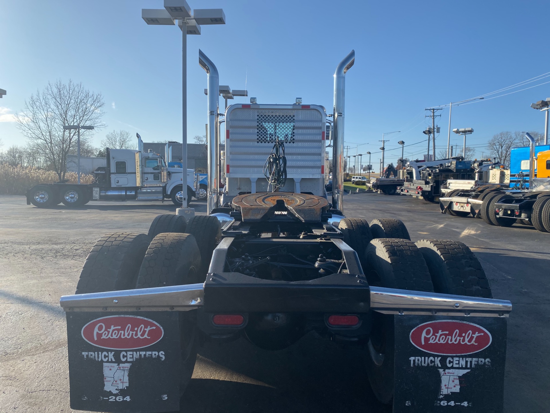 Used-2012-Peterbilt-388-Day-Cab