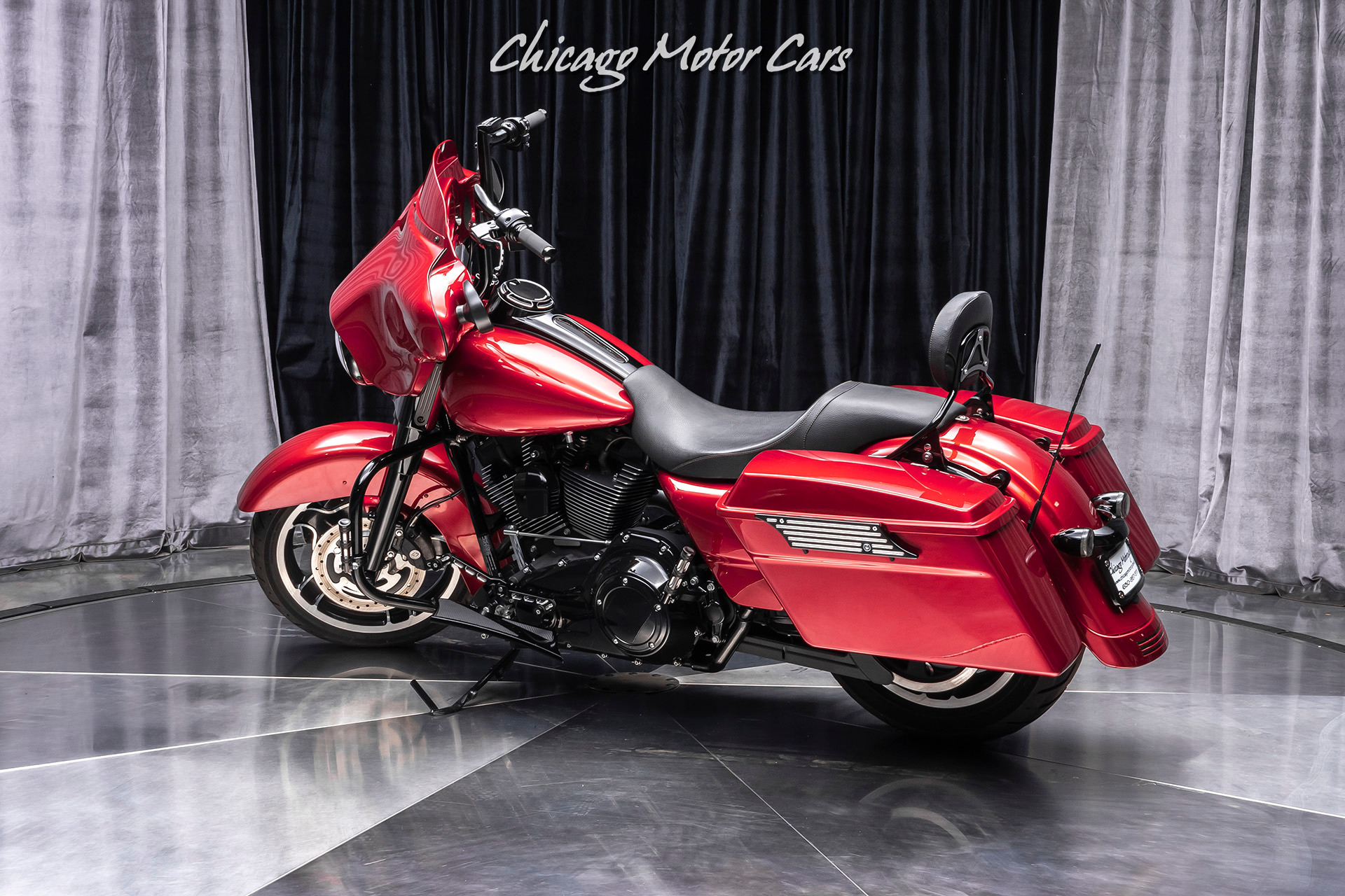 Used-2013-Harley-Davidson-Street-Glide-Motorcycle