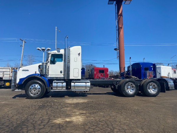 Used 2012 Kenworth T800 Truck Tractor for sale Sold at Chicago Motor Cars in West Chicago IL 60185 4