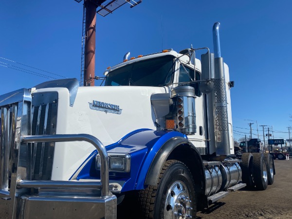 Used 2012 Kenworth T800 Truck Tractor for sale Sold at Chicago Motor Cars in West Chicago IL 60185 6