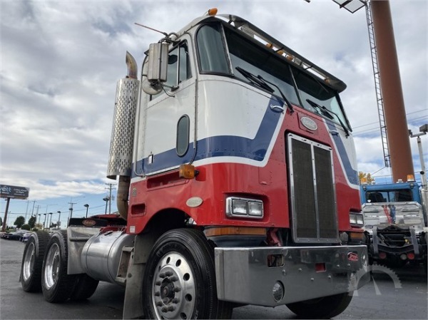 Used 1999 Peterbilt 362 for sale Sold at Chicago Motor Cars in West Chicago IL 60185 3