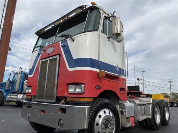 Used 1999 Peterbilt 362 for sale Sold at Chicago Motor Cars in West Chicago IL 60185 4