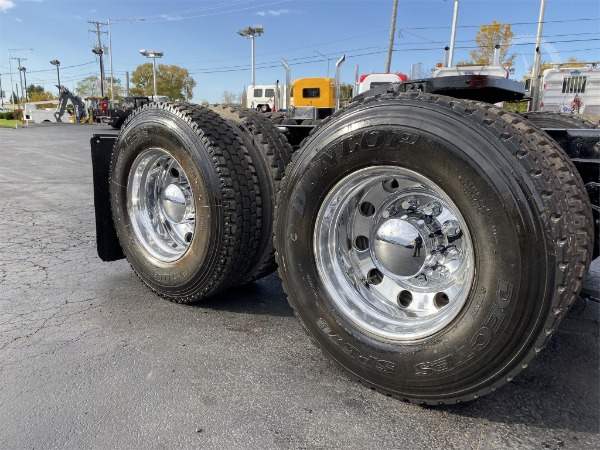 Used-2004-Peterbilt-379-Day-Cab