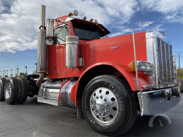 Used 2004 Peterbilt 379 Day Cab for sale Sold at Chicago Motor Cars in West Chicago IL 60185 4