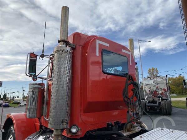 Used-2004-Peterbilt-379-Day-Cab