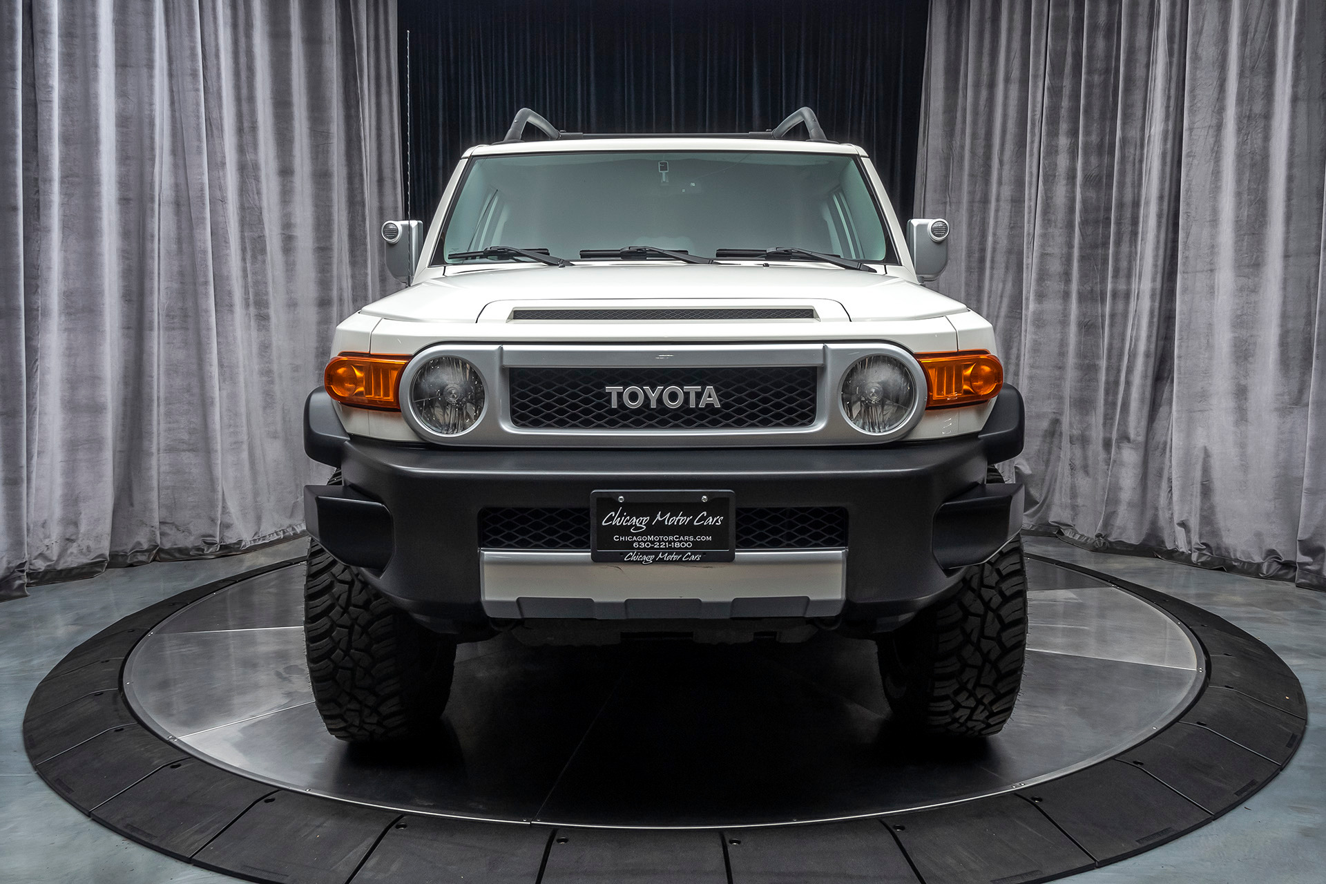 Used-2011-Toyota-FJ-Cruiser-4WD-SUV-UPGRADE-PACKAGE-CONVENIENCE-PACKAGE