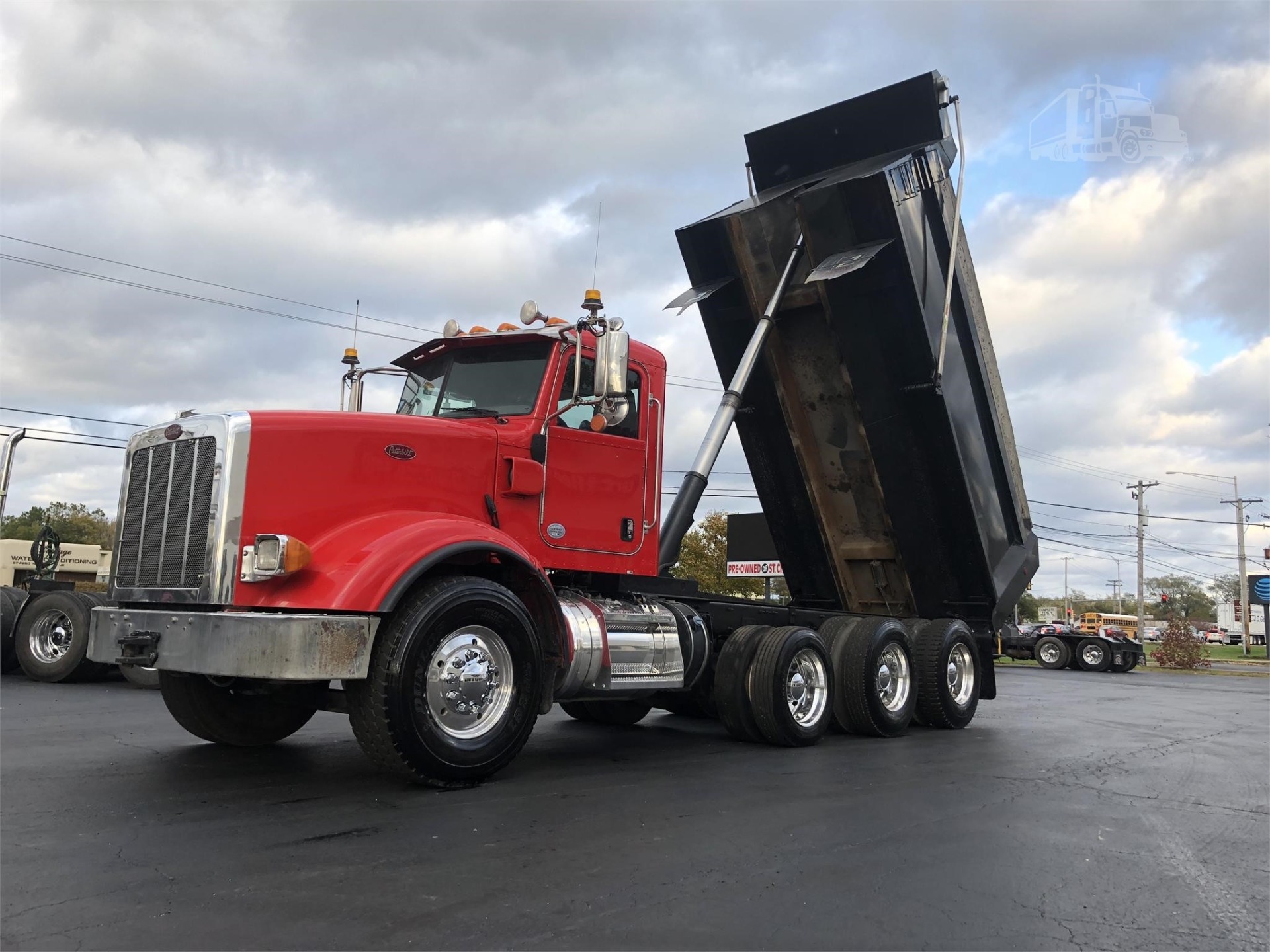 Used-2015-Peterbilt-367-Dump-Truck