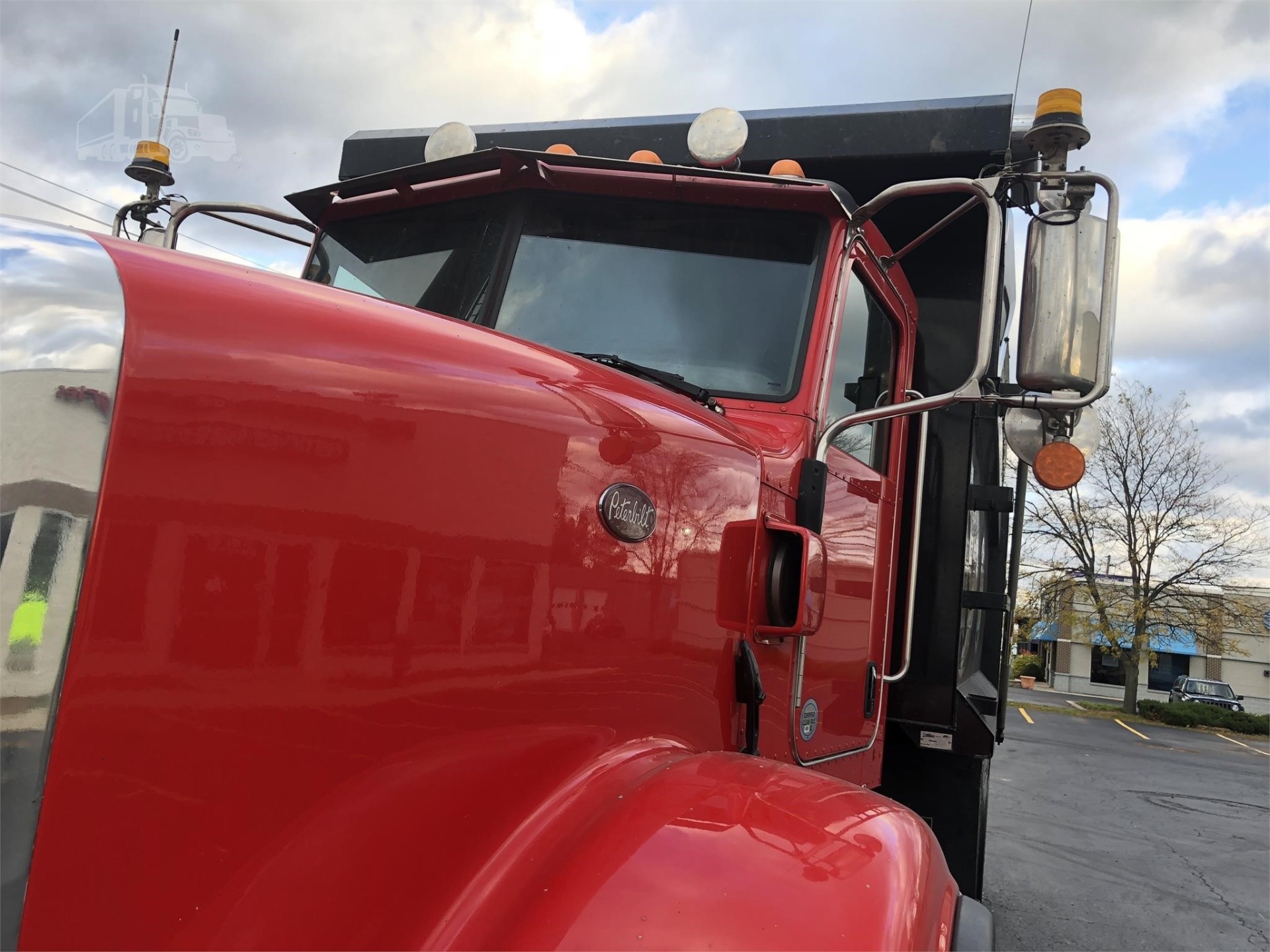 Used-2015-Peterbilt-367-Dump-Truck