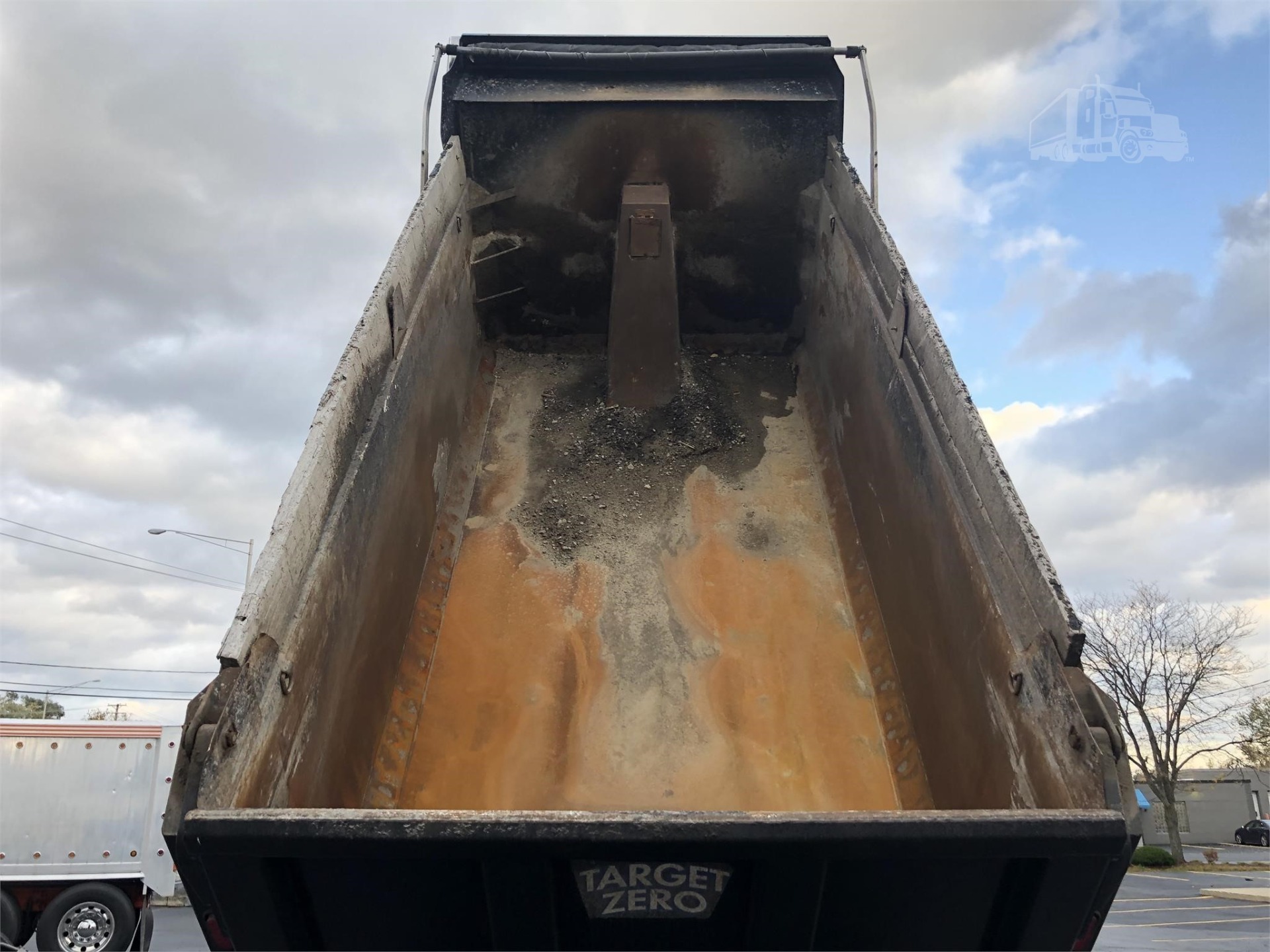 Used-2015-Peterbilt-367-Dump-Truck