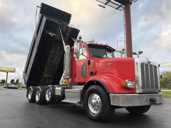 Used-2015-Peterbilt-367-Dump-Truck