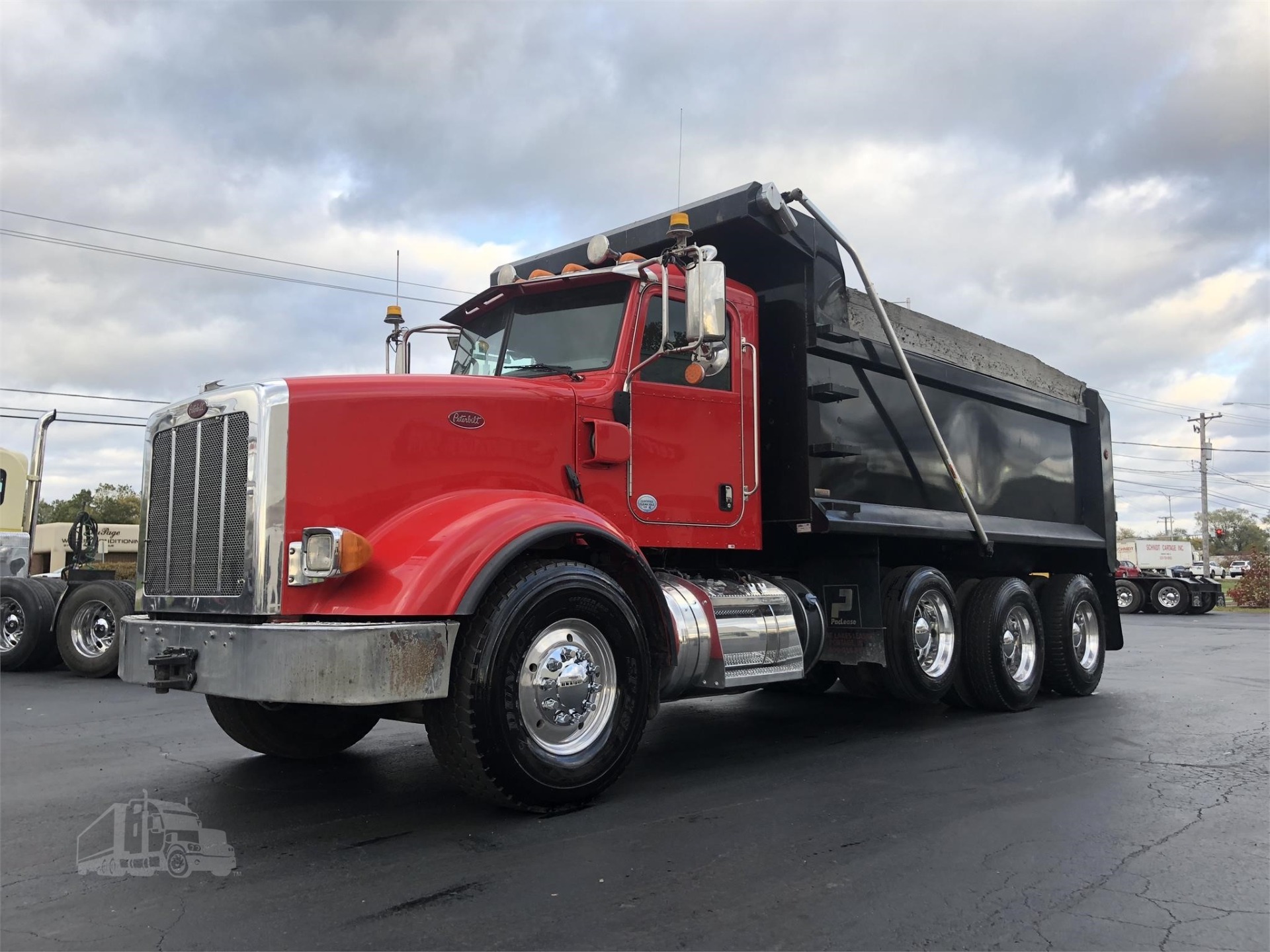 Used-2015-Peterbilt-367-Dump-Truck