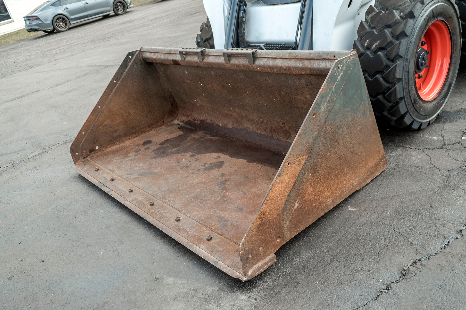 Used-2011-BOBCAT-S650-Skid-Steer-ONLY-980-HOURS-SERVICED