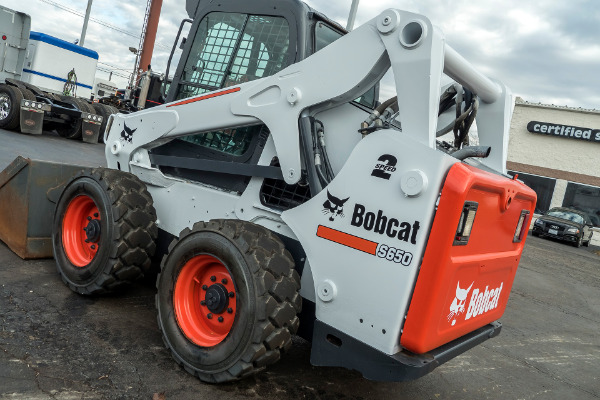 Used-2011-BOBCAT-S650-Skid-Steer-ONLY-980-HOURS-SERVICED