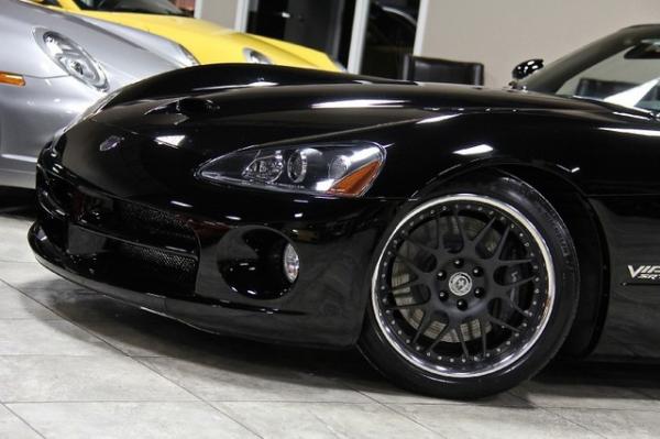 New-2003-Dodge-Viper-SRT-10