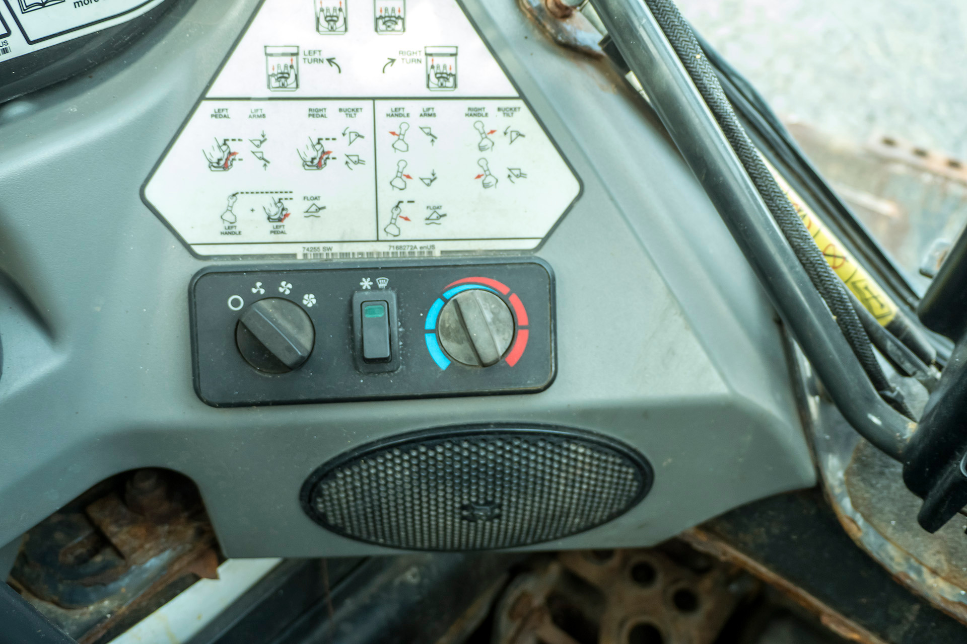 Used-2011-BOBCAT-S650-Skid-Steer