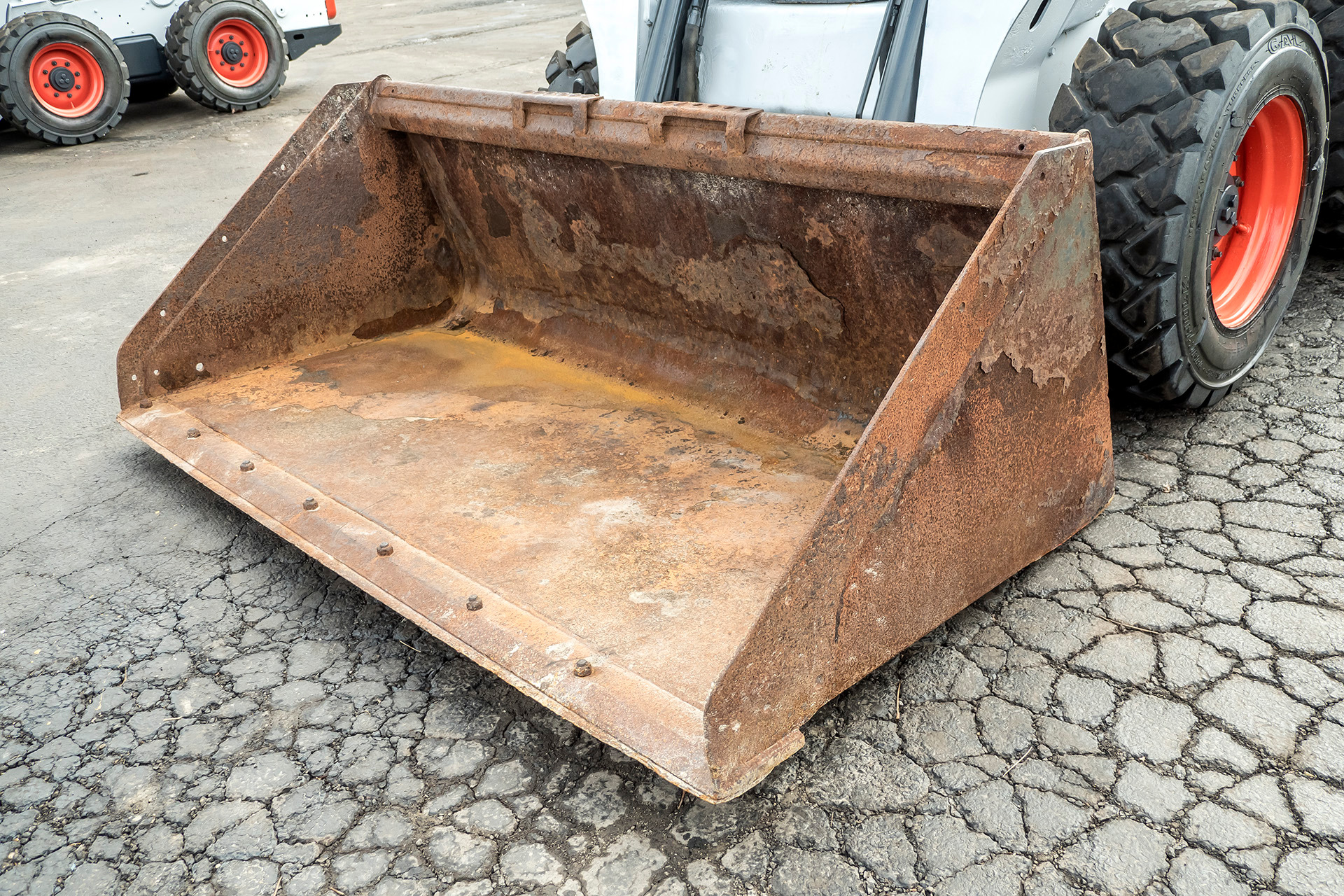 Used-2011-BOBCAT-S650-Skid-Steer